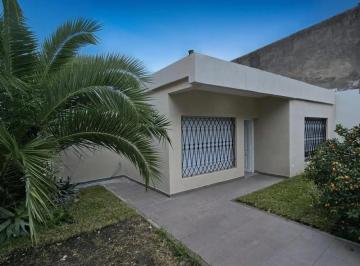 Casa · 110m² · 3 Ambientes · 1 Cochera · Casa 3 Ambientes a Estrenar en Castelar Norte