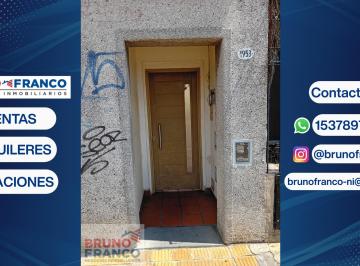 PH de 3 ambientes, San Isidro · Ph - Departamento Planta Baja y Planta Alta Al Medio X Pasillo en Comun