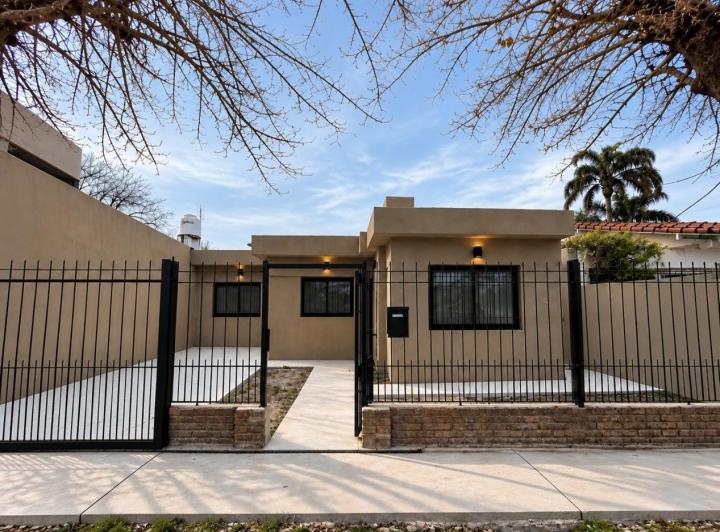 Casa · 55m² · 3 Ambientes · 1 Cochera