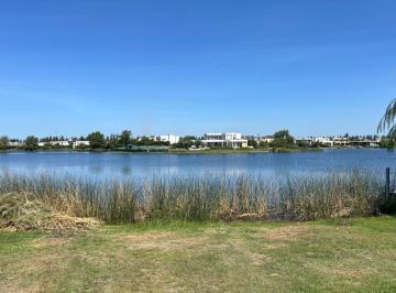 Terreno · 827m² · Terreno Al Agua en Venta
