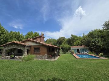 Casa · 120m² · 4 Ambientes · 2 Cocheras · Casa en Venta en Villa de Las Rosas