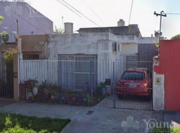 Casa · 67m² · 3 Ambientes · 1 Cochera · Casa en Quilmes Oeste