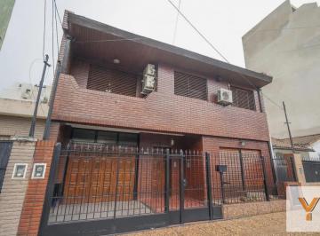 Casa · 256m² · 6 Ambientes · Casa en Venta - 5 Dorm. 3 Baños - San Miguel