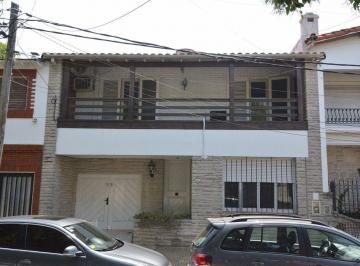 Casa de 1 ambiente, Vicente López · Chalet en 2 Plantas 4 Dorm., con Garaje, a 3 Cuadras Maipú y Melo