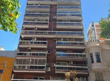 Oficina comercial · 114m² · 6 Ambientes · 1 Cochera · Depto 5 Amb Apto Oficinas Prof Sobre Av Pueyrredón y Sta. Fe