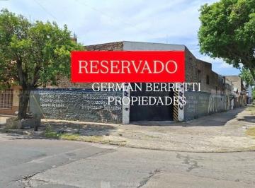 Depósito · 250m² · Depósito en Alquiler Ubicado en Lanús Este, Zona Sur