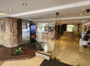 Departamento de 4 ambientes, Recoleta · 4 Amb Frente C/ Cochera Cubierta - Apto Consultorio