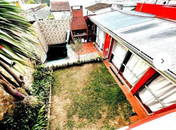 Casa · 133m² · 4 Ambientes · 3 Cocheras · Casa en Quilmes Oeste