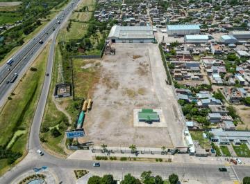Depósito · 7715m² · Alquiler - Deposito - Quilmes - Autopista Buenos Aires La Plata - 25500 m²