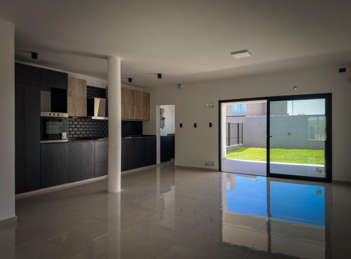 PH · 130m² · 5 Ambientes · 1 Cochera