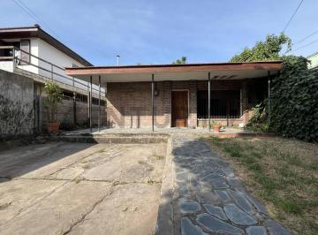 Casa · 221m² · Venta Casa 4 Ambientes San Miguel - Apta Credito