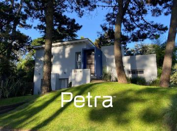 Casa · 145m² · 4 Ambientes · 1 Cochera · Casa en Venta en Pinamar