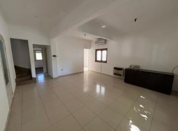 Casa · 160m² · 4 Ambientes · Casa en Venta - 3 Dorm. 1 Baño - La Plata