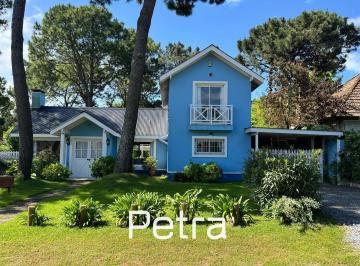 Casa · 180m² · 5 Ambientes · Casa en Venta en Pinamar B5