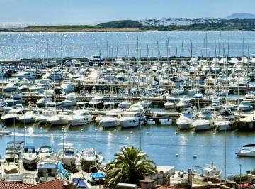 Foto1 · Departamento en Venta de 2 Dorm. en Torre Verona, Punta del Este