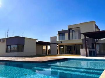 Casa · 248m² · 7 Ambientes · 4 Cocheras · Casa en Venta 4 Dorm Barrio San Sebastian Area 9 Escobar Apto Credito