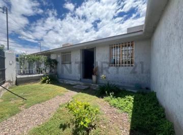 Casa · 62m² · 3 Ambientes · 2 Cocheras · Venta Casa en Maipu Apta Credito