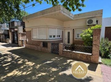 Casa de 5 ambientes, Esperanza · Casa en Zona Centro con Todos Los Servicios