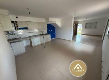 Casa de 5 ambientes, Esperanza · Casa de Dos Planta a Estrenar