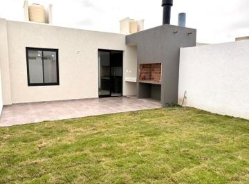 Casa de 3 ambientes, Córdoba · Dupelx Docta Av 2 Dormitorio y 2 Baños Completos en Planta Baja