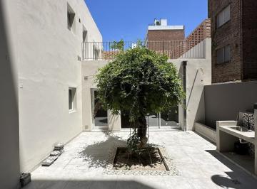 Casa · 145m² · 4 Ambientes · Venta Casa 3 Dorm. con Patio y Terraza en Barrio Lourdes