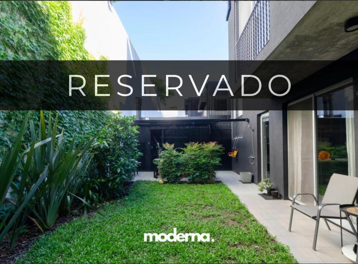 Reservado / Departamento Tipo Casa en Venta con Hermoso Jardín y Parrilla - Full Amenities
