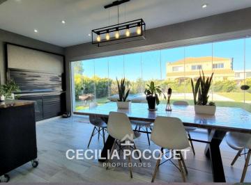 Casa · 209m² · 5 Ambientes · 2 Cocheras · Casa en Venta Barrio El Rebenque Canning