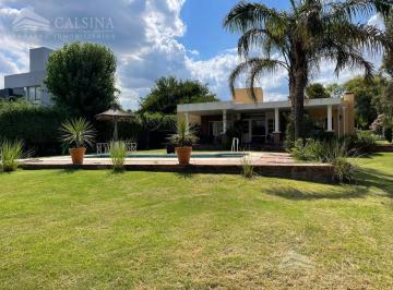 Casa · 1290m² · 6 Ambientes · 2 Cocheras · Casa en Venta en Barrio Cerrado Cuatro Hojas, Una Planta