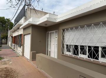 Departamento de 5 ambientes, Córdoba · San Vicente Departamento de un Dormitorio con Cochera Planta Baja Frente