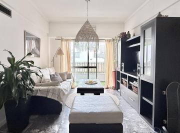 Departamento · 74m² · 4 Ambientes · Impecable 4 Ambientes en Zona Plaza Mitre