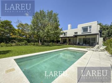 Casa · 170m² · 5 Ambientes · 1 Cochera · Casa en El Barrio Privado Las Liebres