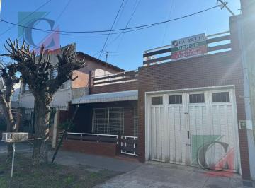 Casa · 150m² · 4 Ambientes · Casa 4 Ambientes con Cochera Apta Credito Banco Ciudad