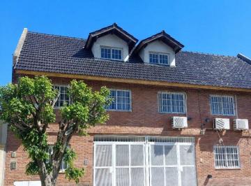 Casa de 4 ambientes, Morón · Triplex 4 Ambientes en Venta Haedo
