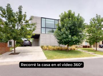 Casa de 5 ambientes, Tigre · Casa Estilo Moderno Muy Luminosa con Una Espacialidad Única Algo Distinto