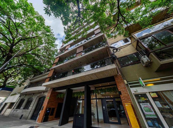 Desarrollo vertical · Av Pellegrini E Italia - 2 y 3 Dorm.