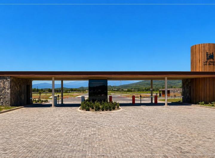 Terreno · 866m²