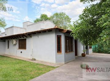 Casa · 525m² · 4 Ambientes · Casa 3 Dorm. Venta Villa San Lorenzo