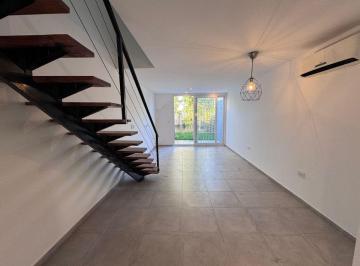 Casa de 3 ambientes, Quilmes · Duplex 3 Ambientes con Espacio Guarda Coche en Venta