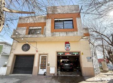 Casa · 157m² · 3 Ambientes · 1 Cochera · Casa en Venta - 2 Dorm. 1 Baño - Locales - Tolosa