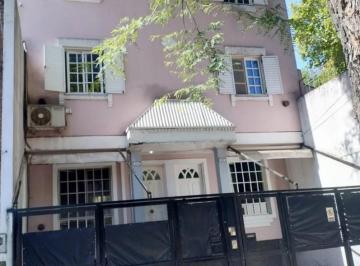 Casa · 108m² · 4 Ambientes · 1 Cochera · Casa Dúplex en Venta en Villa Urquiza, Capital Federal, Buenos Aires