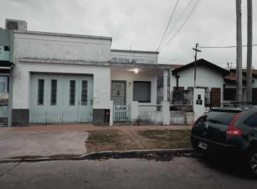 PH · 60m² · 3 Ambientes · 1 Cochera · Departamento PH en Venta en Quilmes, G. B. a. Zona Sur, Argentina