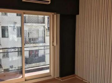 Departamento · 70m² · 3 Ambientes · Departamento en Venta - 2 Dorm. 1 Baño - Ramos Mejía