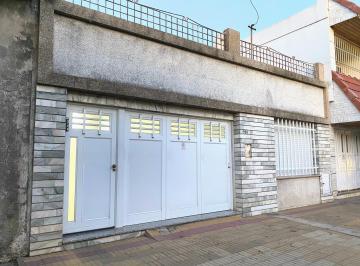 Casa · 97m² · 4 Ambientes · 1 Cochera · Casa en Venta Arroyo Seco