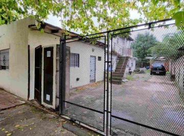 Casa · 350m² · 6 Ambientes · 30 Cocheras · Venta Casa en Bloque con 4 Departamentos en Ituzaingo Norte