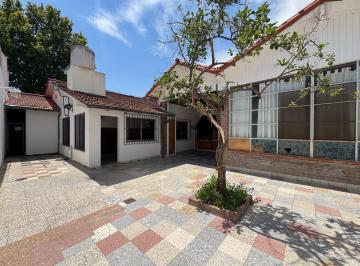 Casa · 150m² · 4 Ambientes · 1 Cochera · Casa de 4 Ambientes a La Venta en Martinez
