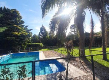 Casa · 60m² · 3 Ambientes · 4 Cocheras · Casa en Barrio Parque Las Lomadas