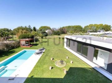 Casa · 340m² · 5 Ambientes · 4 Cocheras · Venta/permuta Casa 5 Ambientes Barri Privado Haras San Pablo - General Rodriguez