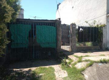 Casa de 3 ambientes, Lomas de Zamora · Venta de Casa Económica en Llavallol