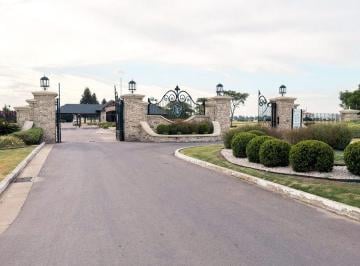 Terreno , Ezeiza · Oportunidad Lote de 940 m² en La Providencia Country Club, Canning.
