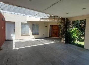 Casa de 6 ambientes, San Juan · Capital, Casa 3 Dorm. 3 Baños y Piscina.